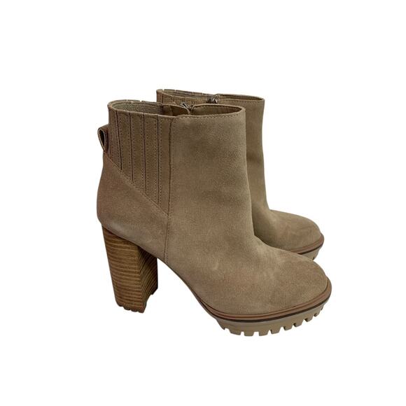 Size 6M Vince Camuto Womens Heeled Booties Truffle Taupe Suede Ernessa - Picture 5 of 13